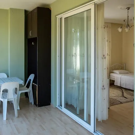 Apartamento Cozy House Surrounded By Nature In *